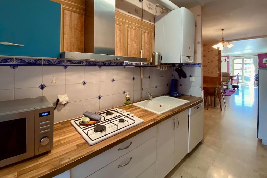 "Georgio" Grand Appartement Traversant Avec Vue Canal Et Parking Sete Exterior photo